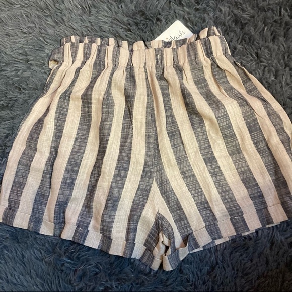 Material Girls Striped Shorts NWT - Picture 2 of 4